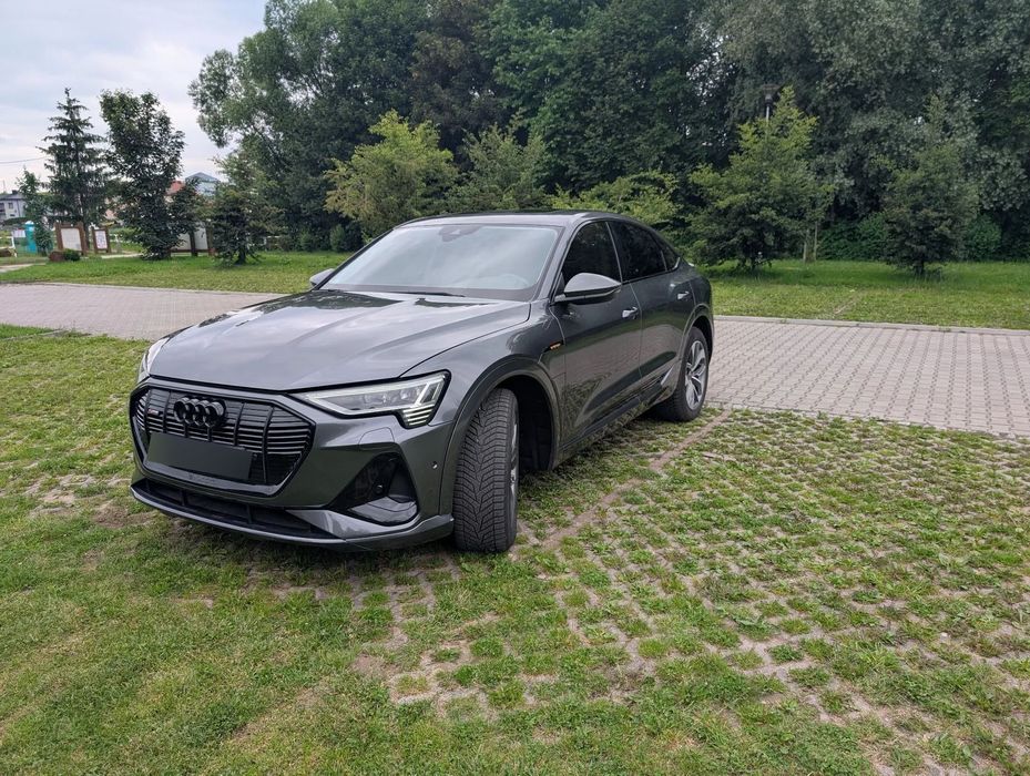 Audi e-tron