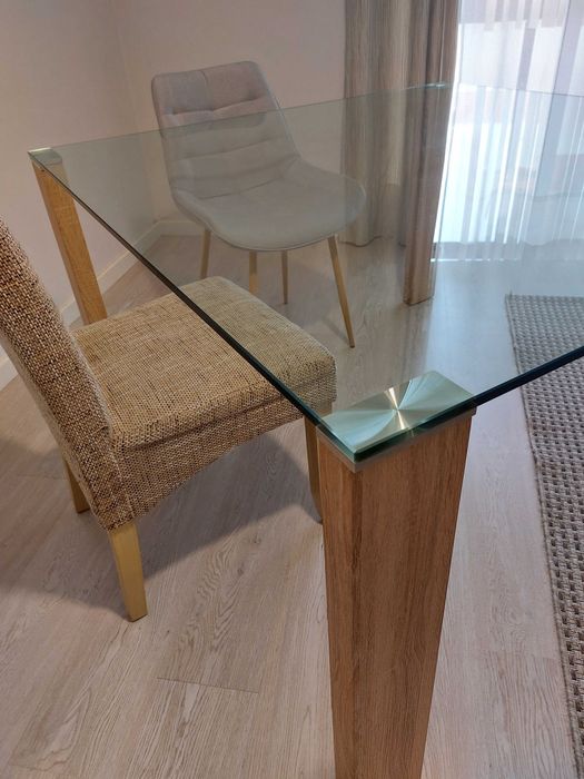 Mesa de sala em vidro