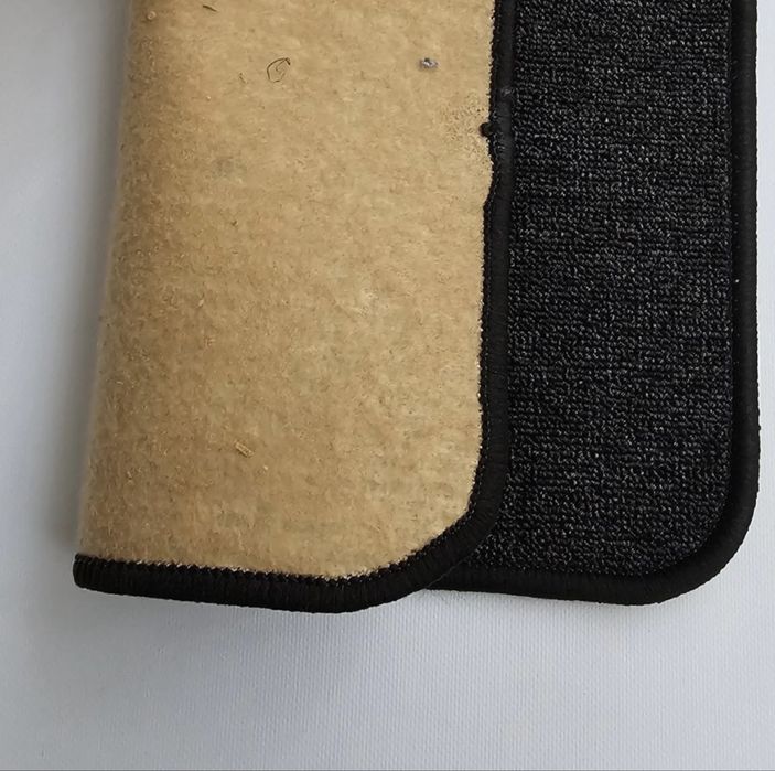 Однотонний ковролін на войлоку Carat і Babil. Петлевий ковролин