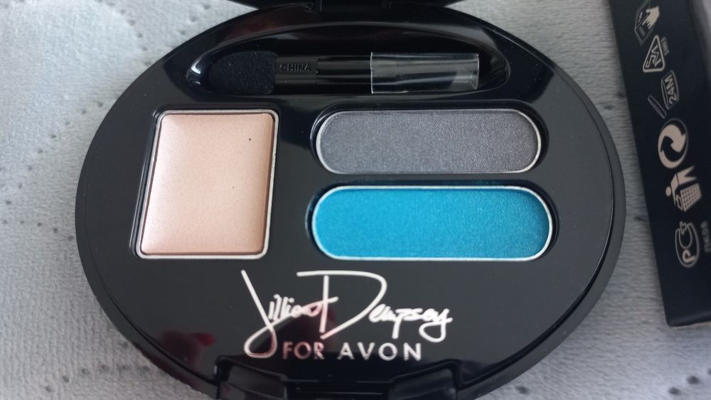 Cienie do powiek Ocean Sky Avon