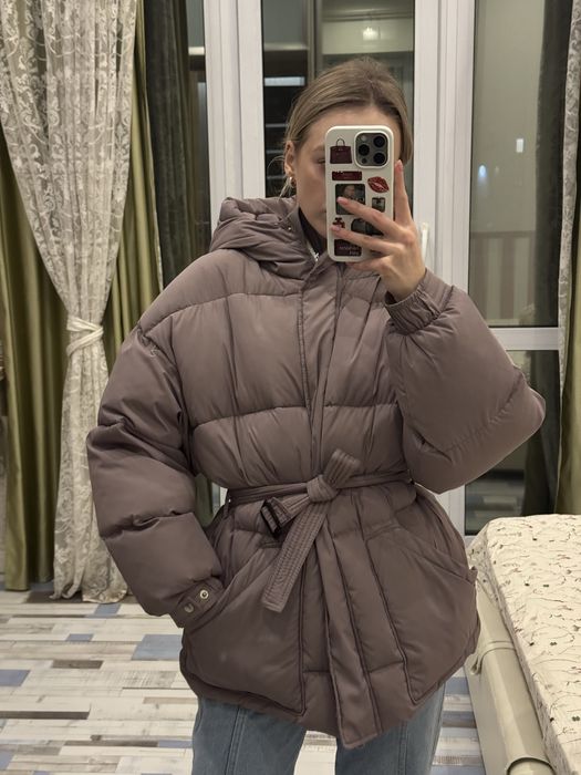 теплий пуховик в ідеальному стані