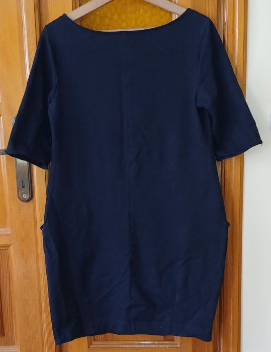 Butelkowa sukienka.