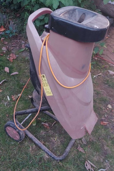 Rębak Rozdrabniacz do gałęzi 1800wat