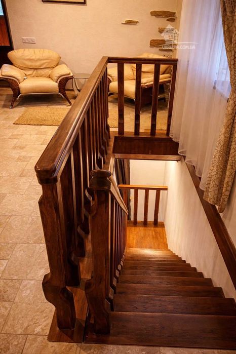 Київ. Подобово. Сауна, більярд, озеро, басейн. 4 спальні, Генератор.