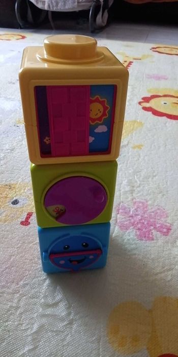 Brinquedo mini torre