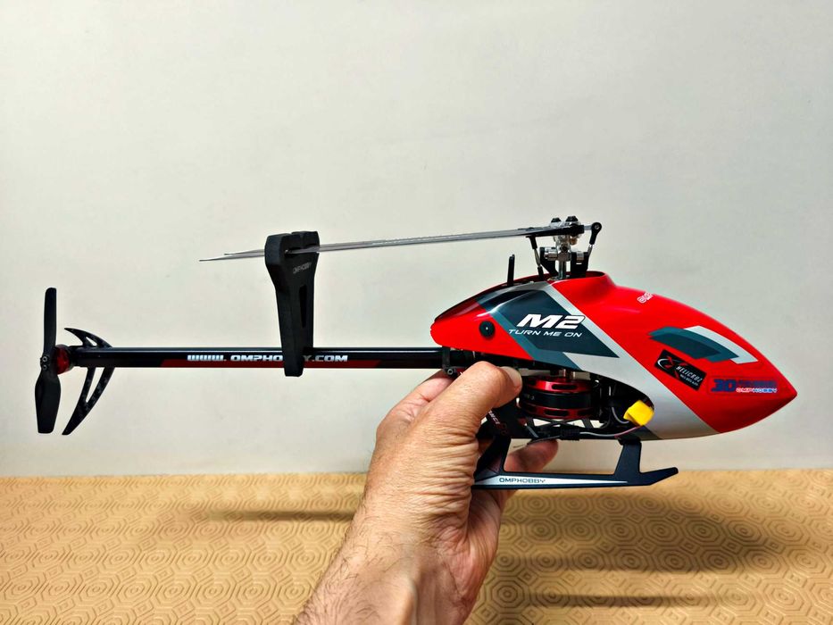 Helicóptero OMPHobby M2