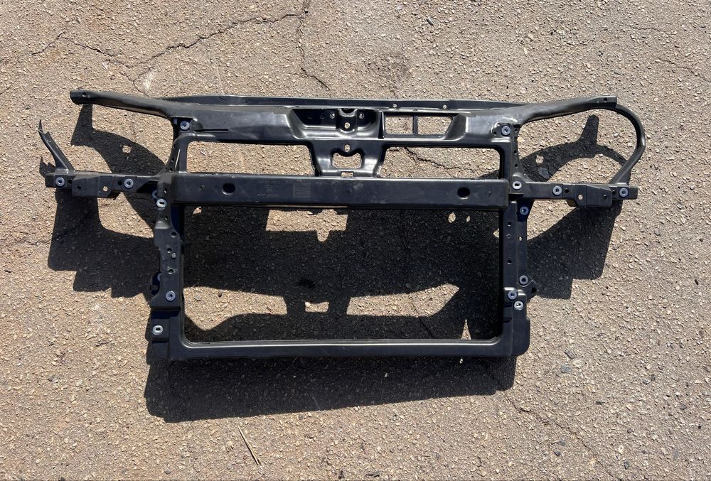 Телевизор передняя панель Volkswagen Polo 2001-2008 фольксваген поло