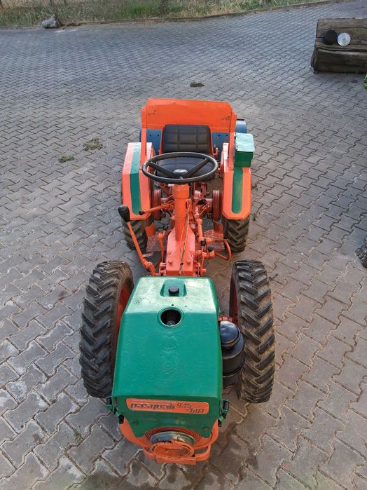 Trator Pasquali em muito bom estado