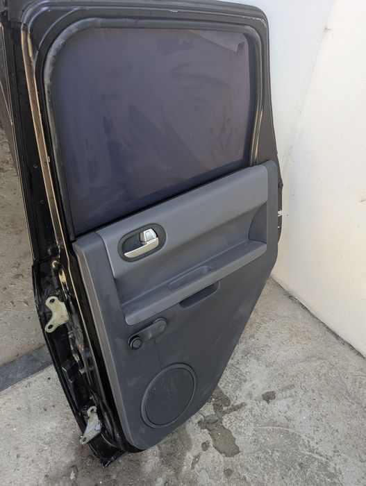 Двери Митсубиси кольт