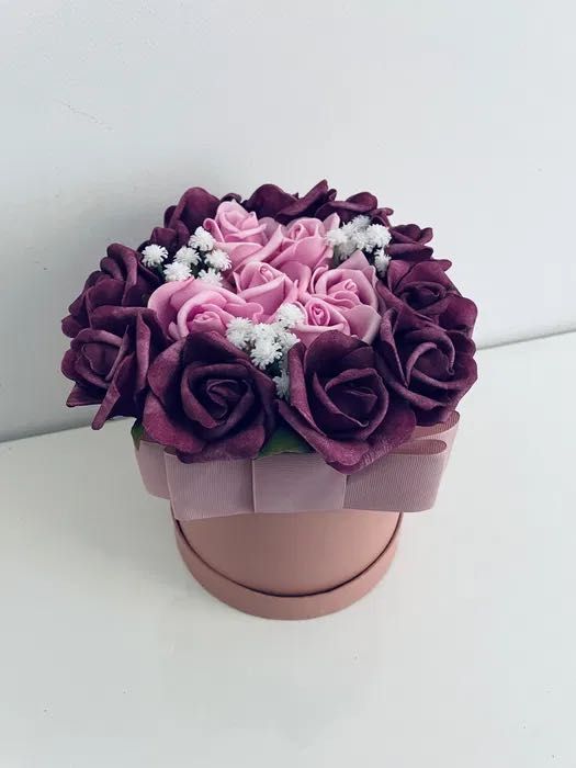 Elegancki Flower Box Różyczki Idealny Prezent