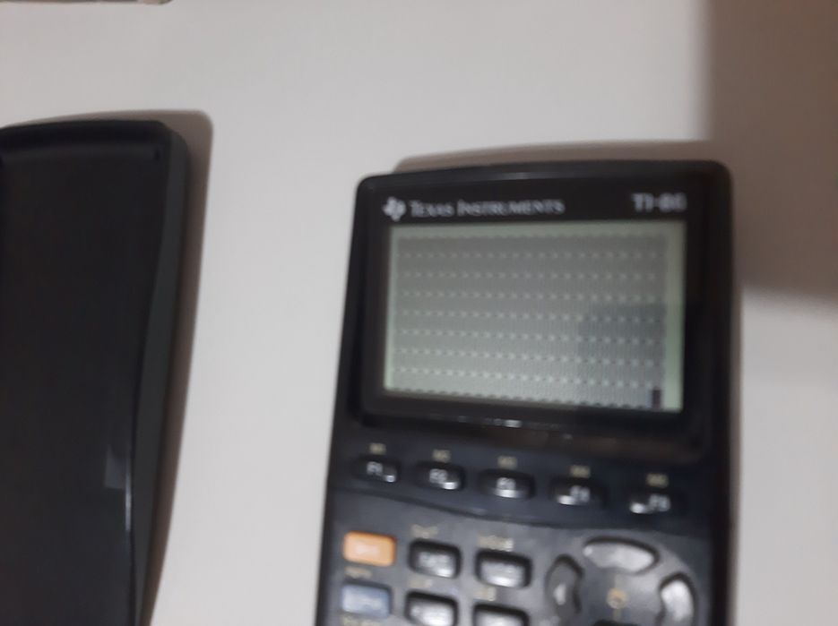 Calculadora grafica Texas Instrument  TI-86  com caixa e cabo PC original