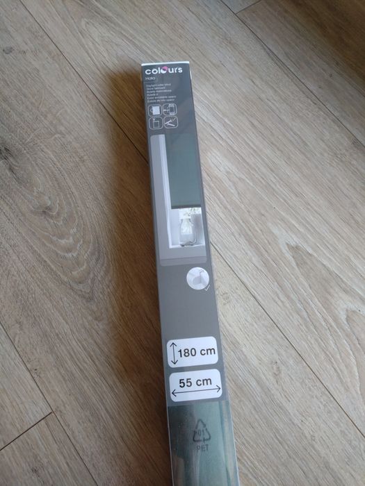 Roletki na okna, nowe, 8 sztuk