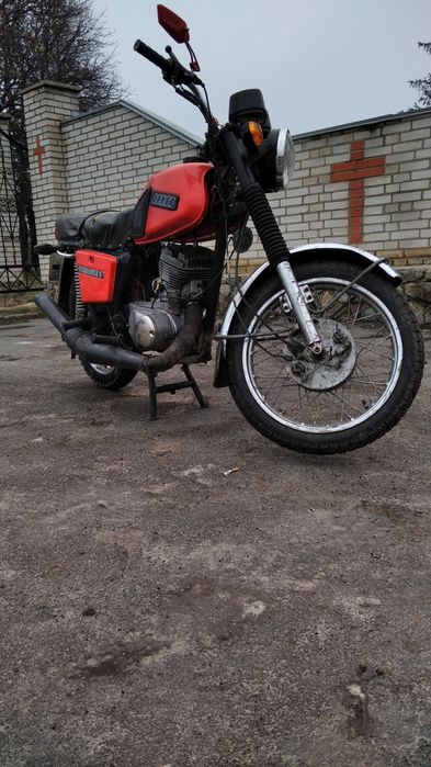 Продам мотоцикл іж плонєта 5 з мотоциклом іде ще один двигун