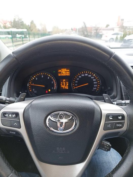 Toyota Avensis 2.2
