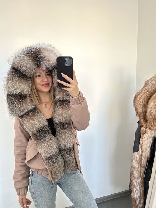 Зимовий бомбер  з хутром блюфрост