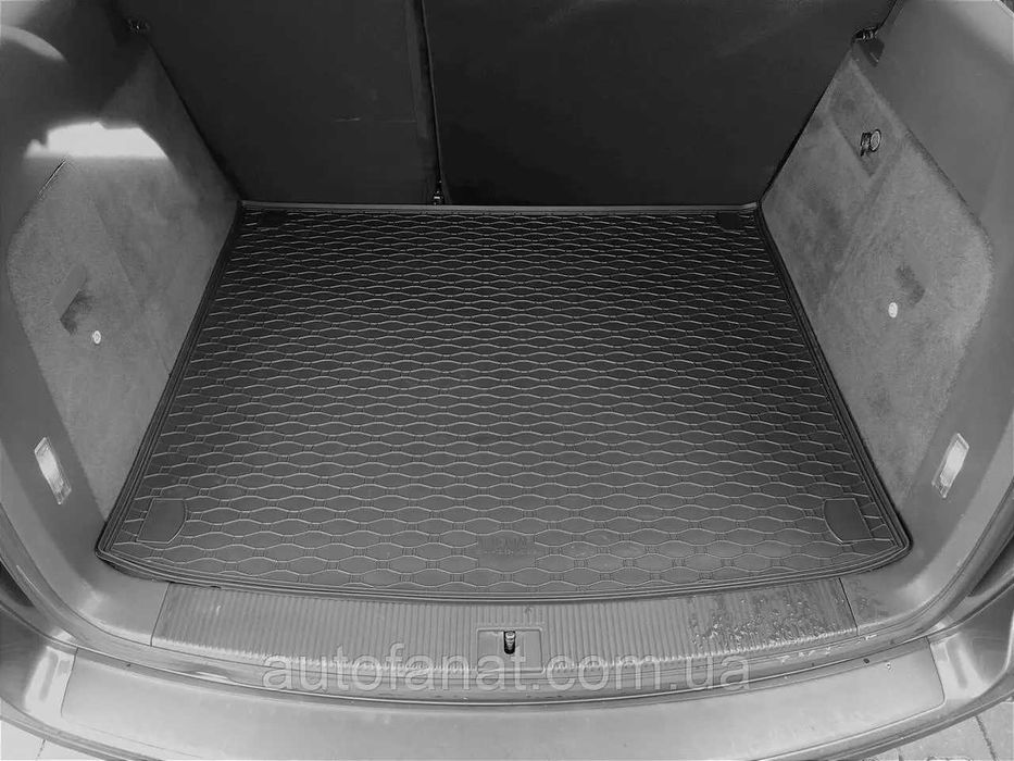 VW Touareg 7L, 7P Коврик у багажник, Гумовий килимок Фольксваген Чехія