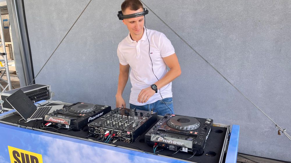 DJ Київ | Діджей на весілля, корпоратив, вечірку