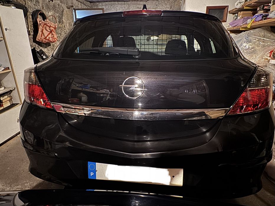 Opel Astra H GTC 1.7 CDTI 125