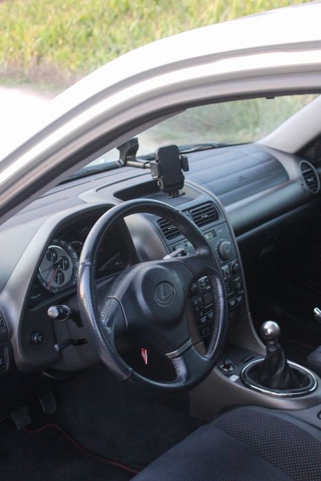 Lexus IS 200 - 110 mil km