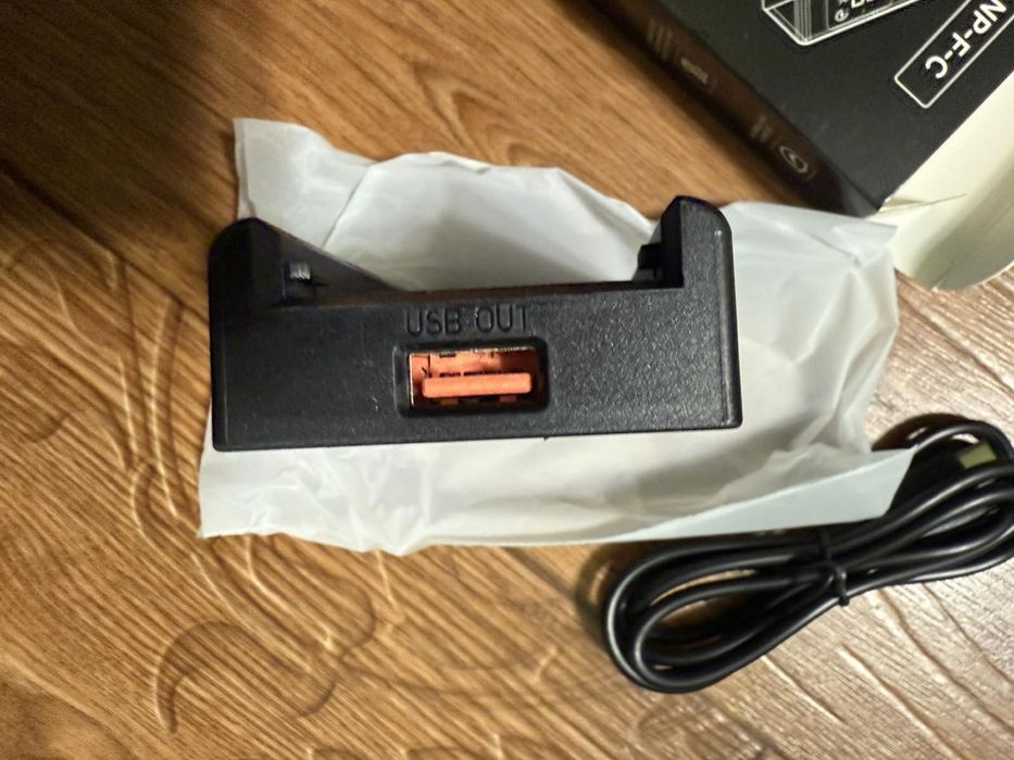 Адаптер батарей серии NP-F.