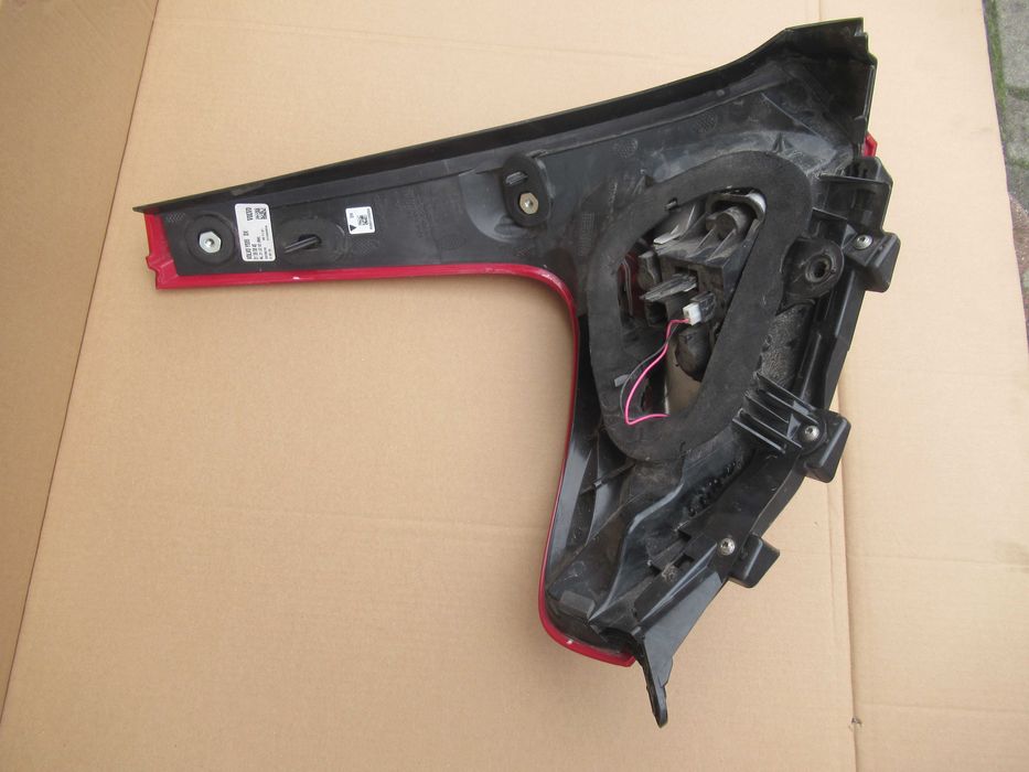 Lampa prawy tył Volvo V40 2012> oryginał