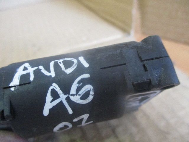 Motor da comporta da sofagem AUDI A6 Avant (4F5, C6)