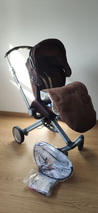 Carrinho de bebé (trio)