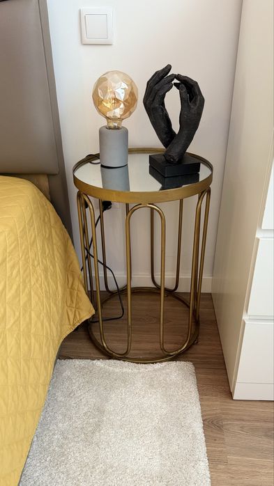 2 mesas de apoio / 2 mesinhas de cabeceira