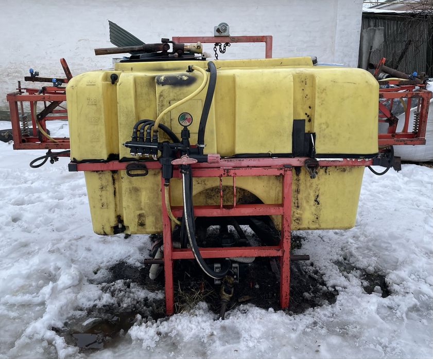 Оприскувач 800л