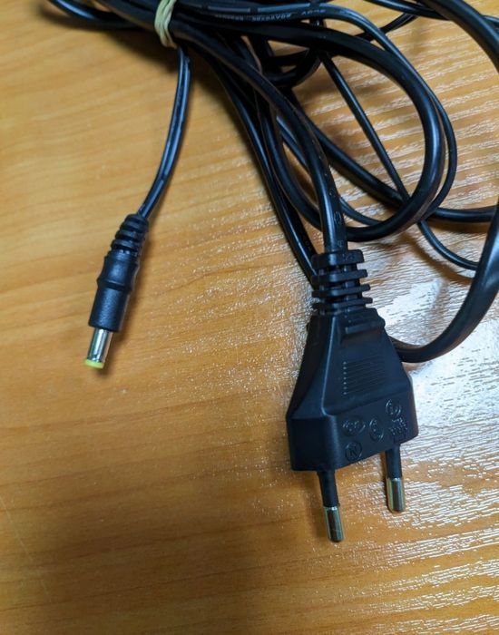 Zasilacz wtyczkiwy 15V 2A