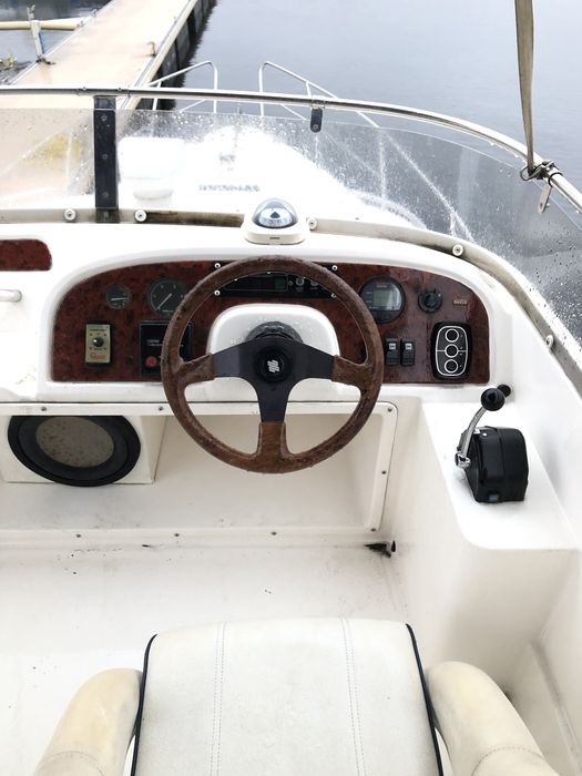 Яхта Bella Falcon 35 Fly