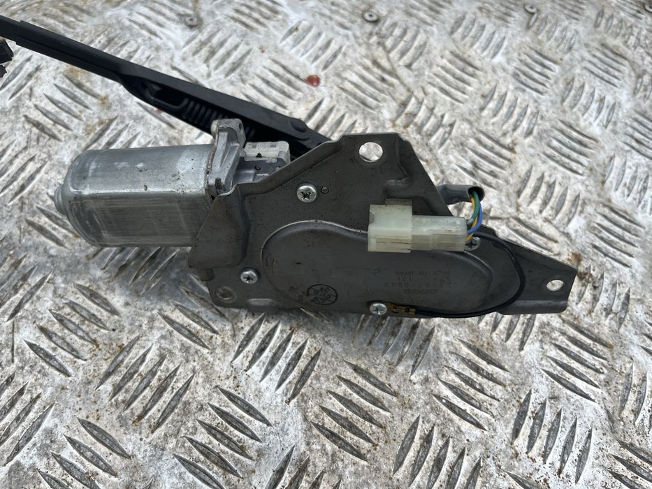 Suzuki jimny silniczek wycieraczki tylnej klapy