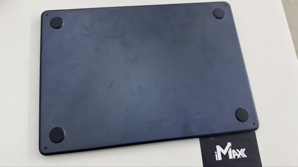 MacBook Air 13 13.6” M4 2025 16/256Gb Midnight Новий стан Без блокуван