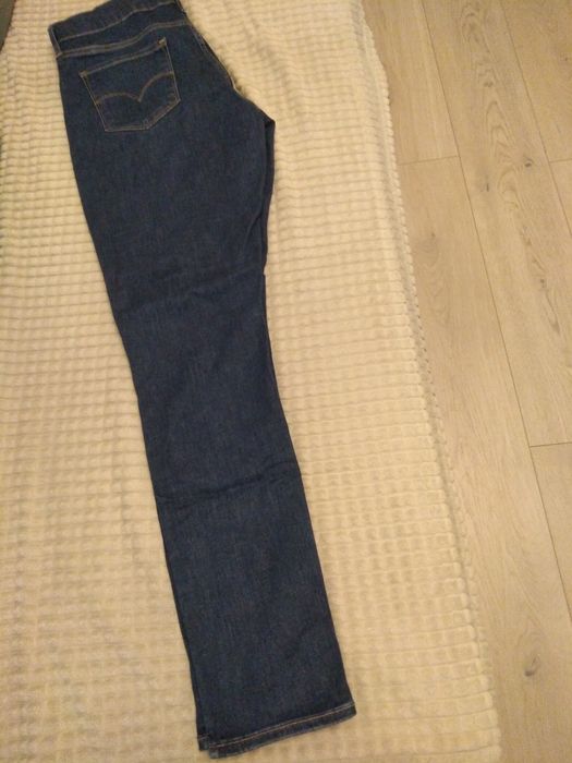 Spodnie damskie Levis 311 SHAPING SKINNY 32
