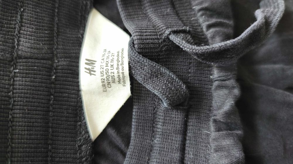 Spodnie spodenki dresowe joggery h&m 92 czarne
