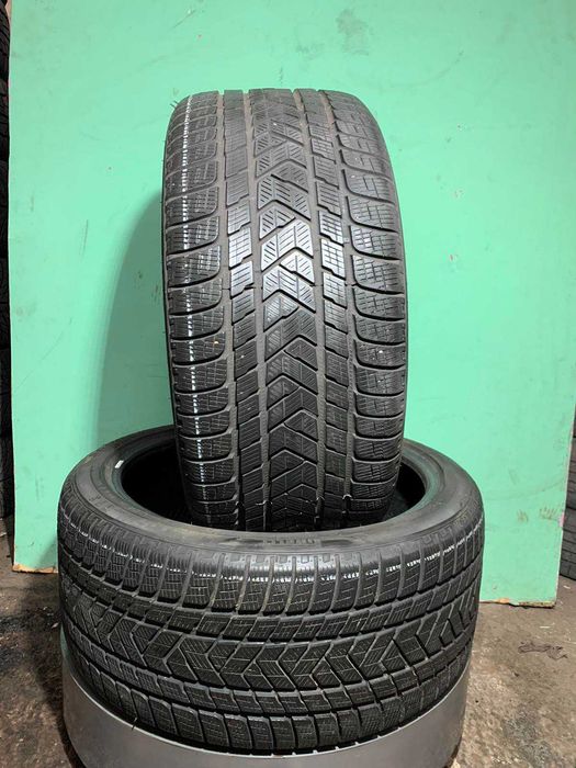 295/35/21 Pirelli Scorpion Winter  MO1