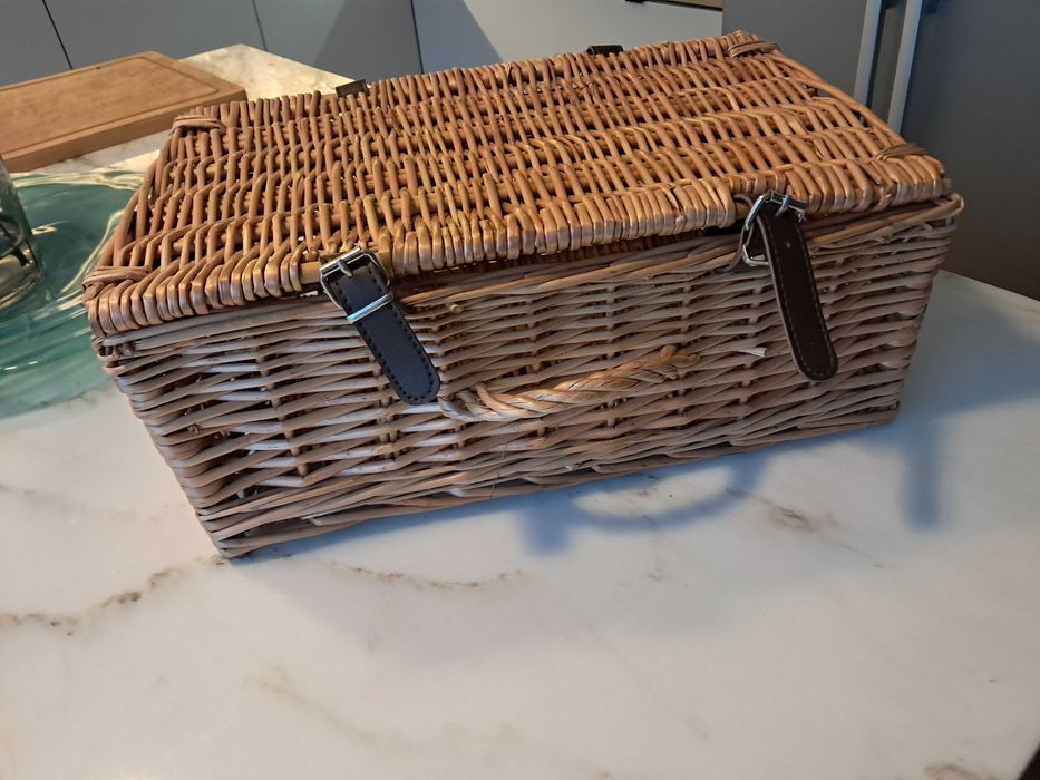 Cesto com pega em vime