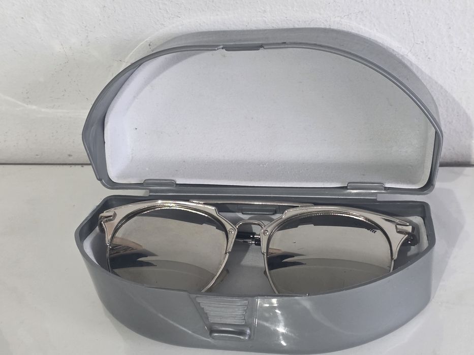 Óculos espelhado prateado