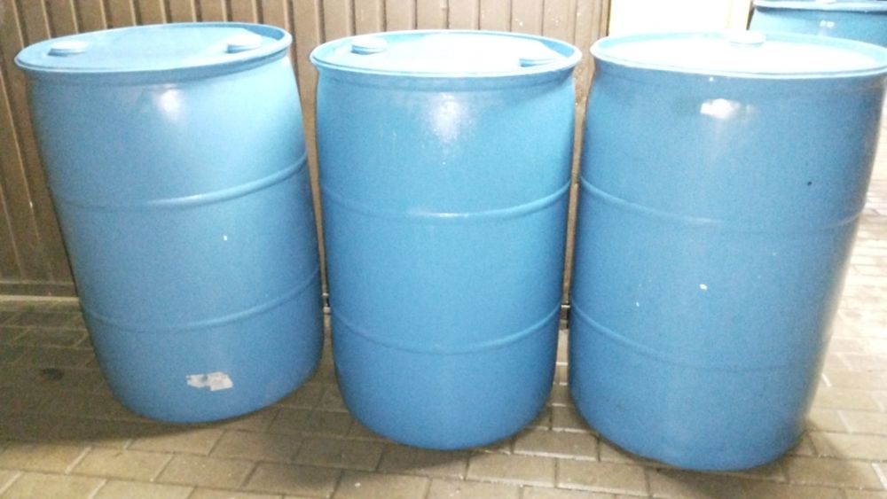 Beczki plastikowe 220 litrów   60 litrów i 30 litrów trów
