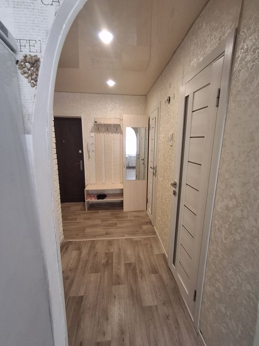 Здам  1-2 кімнатні квартири подобово, погодинно Вараш