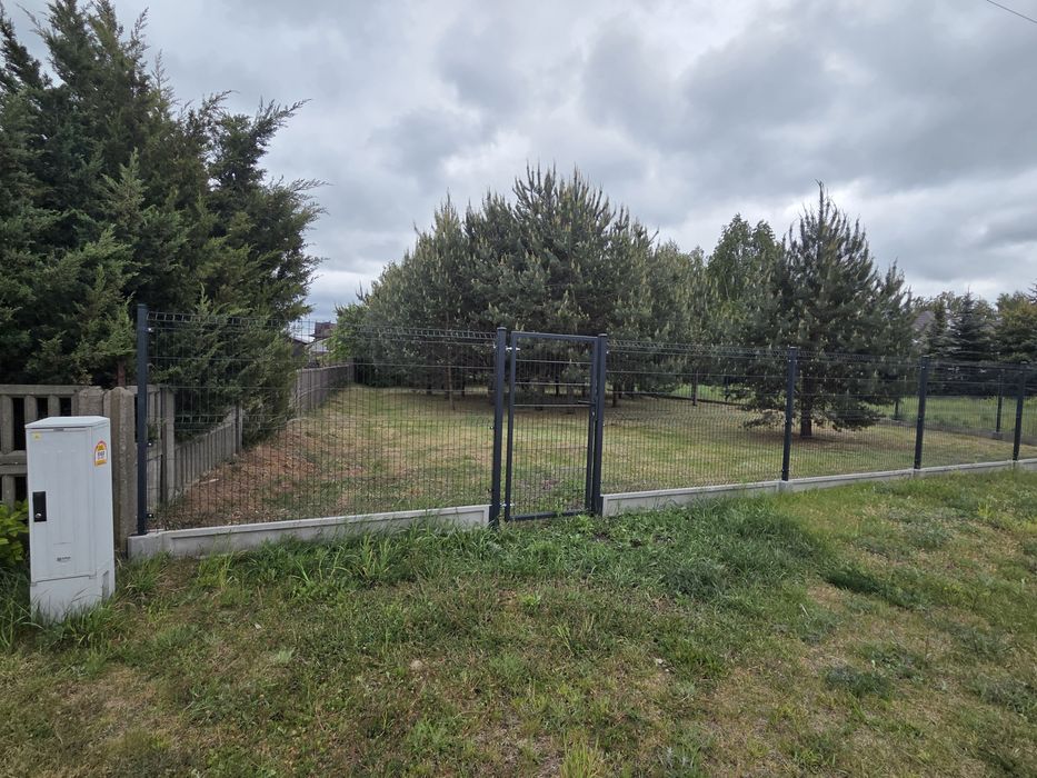 Sprzedam działkę budowlaną w Rokicinach Kolonii o powierzchni 1338m2