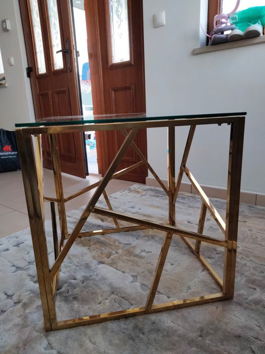 Mesa de entrada em vidro