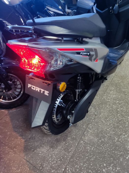 FORTE LEON електроскутер 2500 ват.