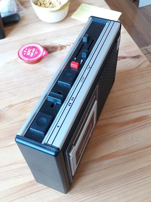 Nowy Magnetofon kasetowy przenośny MK232 UNITRA GRUNDIG deck tape prl