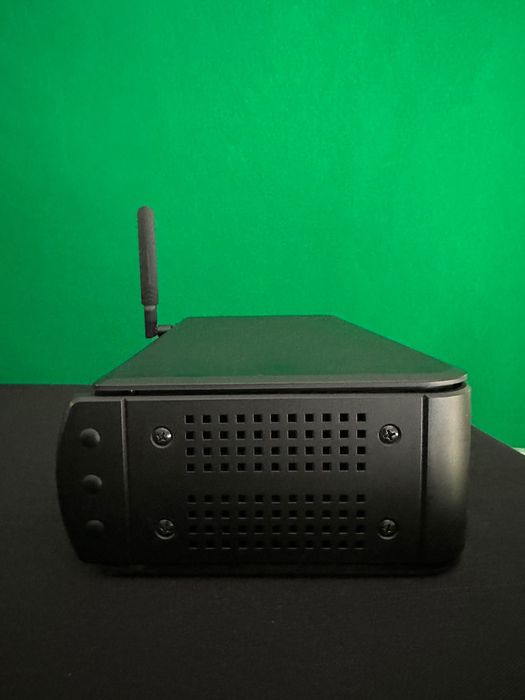 RCF M18 Digital Wireless Mixer com Case