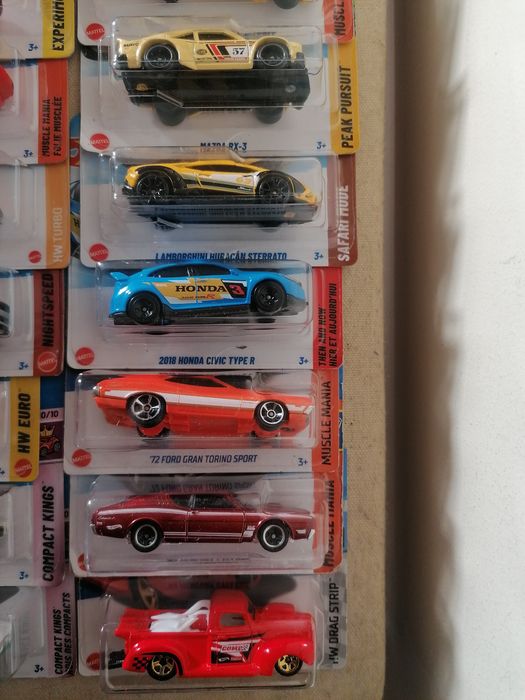 Miniaturas Hotwheels e Matchbox