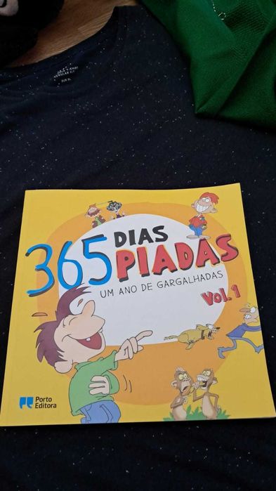 Livro "365 Dias de Piadas - Um Ano de Gargalhadas" Vol. 1