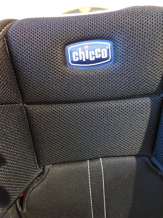 Fotelik samochodowy Chicco 15-36 kg
