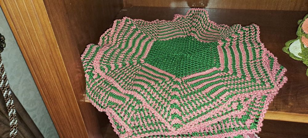 Conjunto de 8 naprons de renda feitos à mao