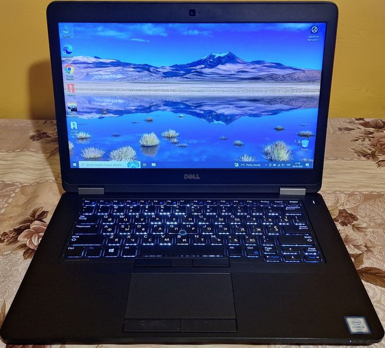 Dell Latitude E5470, батарея тримає 3-3,5 годин. (Ціна договірна)Повністю готовий і робочий ноутбук